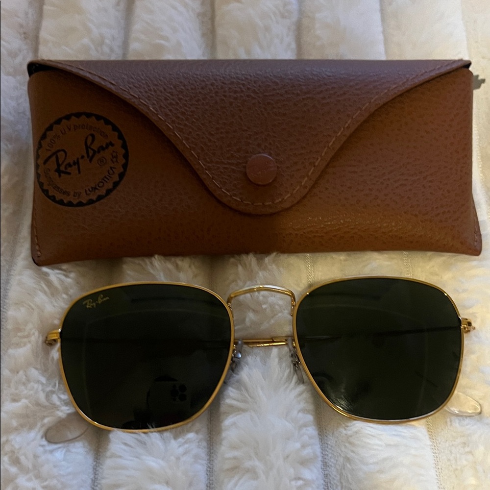 Ray-Ban Gold Frame Sunglasses with Brown Case
